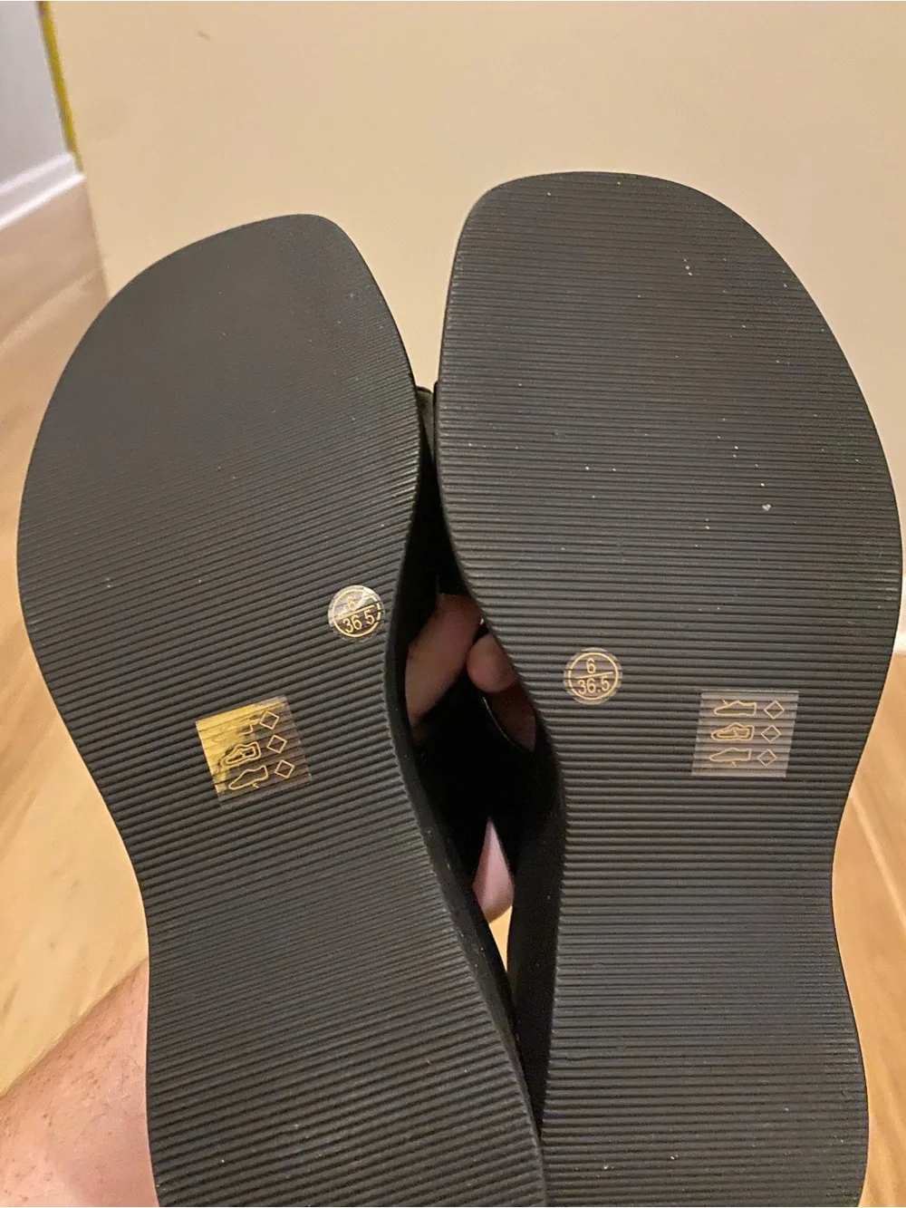 Chinese Laundry Black Platform Wedge Slide Sandals with Zip Accent Size 6